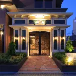 アプローチ（夕景）