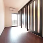 洋室（シックスタイル※階により変動）