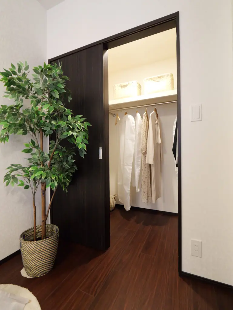 家具付きモデルルーム（シックスタイル※Brタイプ）