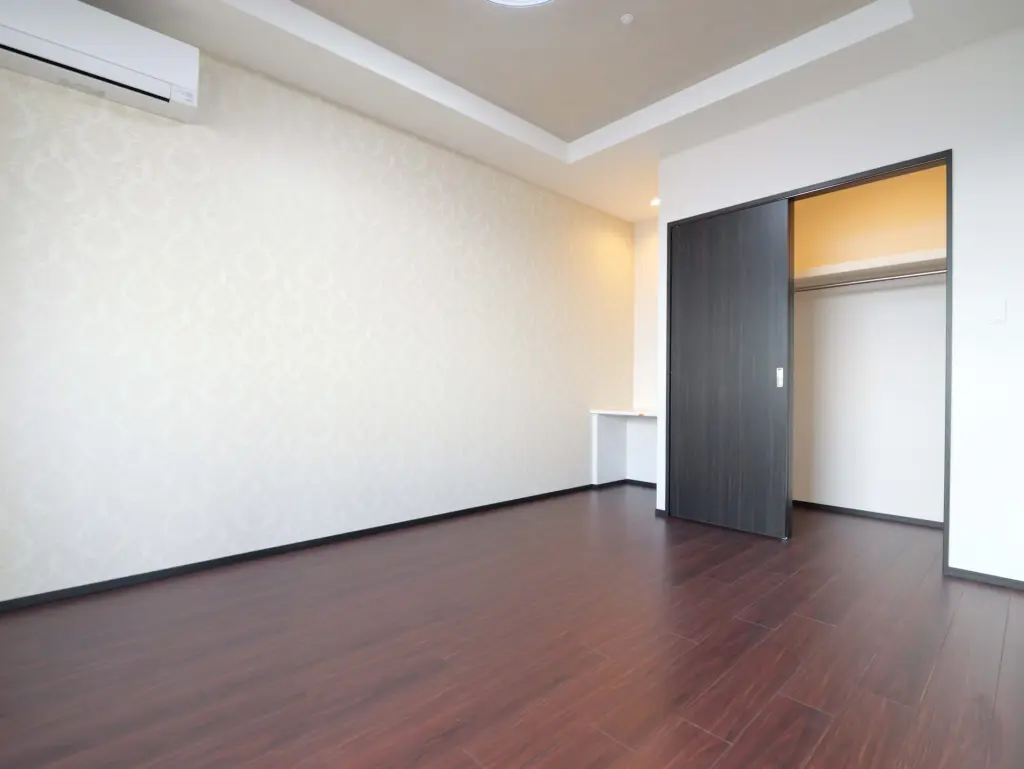 洋室①（シックスタイル※階により変動）