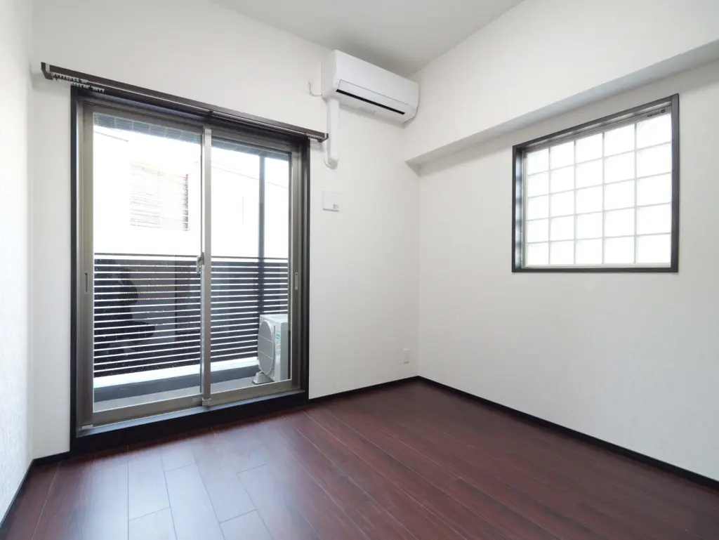 洋室（シックスタイル※階により変動）