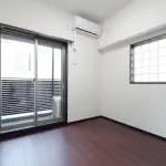 洋室（シックスタイル※階により変動）