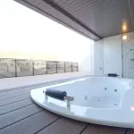 屋外ジャグジー