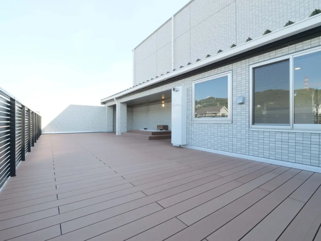 ルーフバルコニー