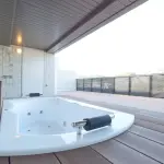 屋外ジャグジー