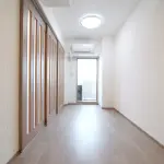 洋室（グレージュタイル※階により変動）